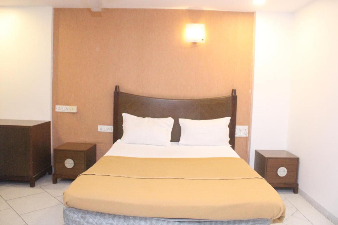 Hotel Western Court Boisar Eksteriør billede
